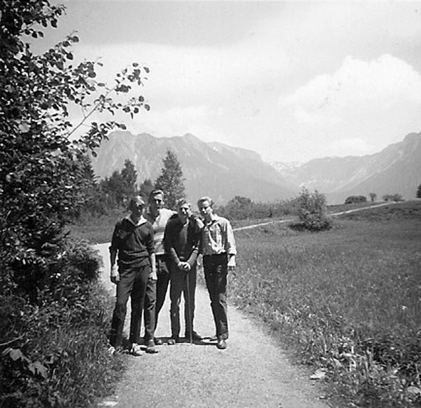 Datei:B068 Berglehrlinge in Oberstdorf 1961.jpg