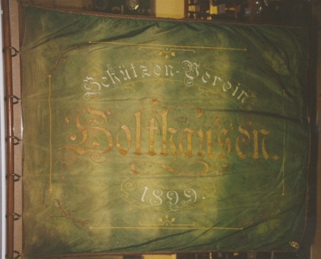 Datei:BSV Holthausen Fahne 1899 Vorderseite Sammlung Werner Ruthe.jpg