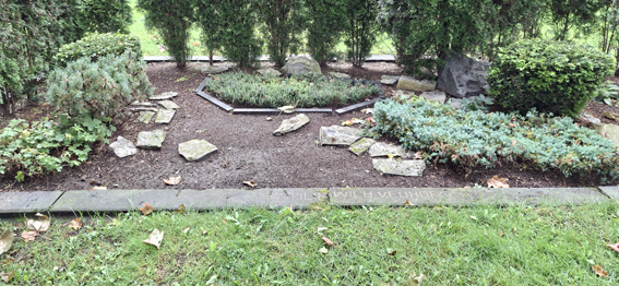 Datei:Bergelmann Friedhof 179 Veuhoff Andreas Janik 20250707.jpg