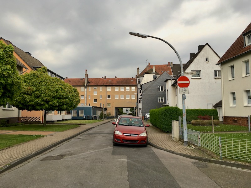 Datei:Hölderlinstraße 1 Thorsten Schmidt 20170507.jpg