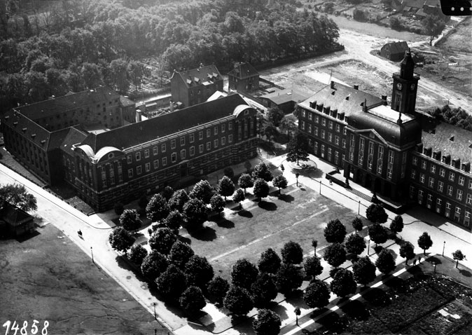 Rathaus Amtsgericht 1923-RVR.jpg