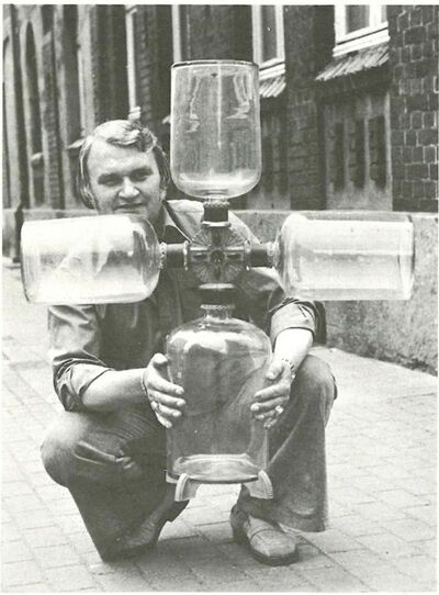 1975-02-Jonny1.jpg