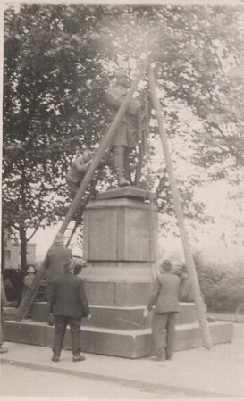 Abbruch, 1942