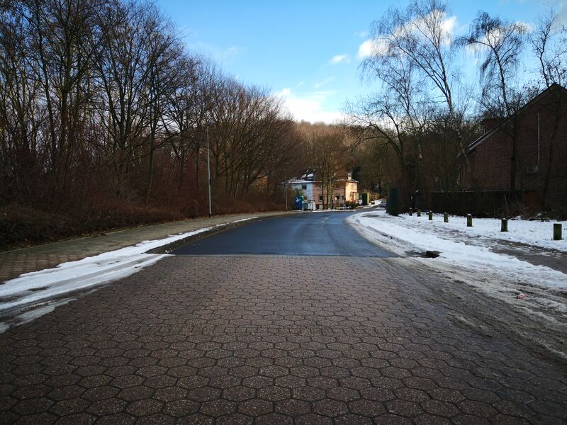 Datei:Hännes Adamik Straße 2019.jpg