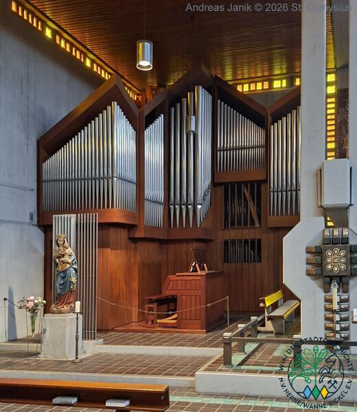 Datei:Janik-2026-06-06-Bonifatius Orgel Maria Tabernakel.jpg