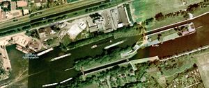 RVR-Schleuse-West-um-1990.jpg
