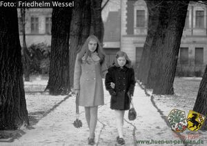 Roswitha und Sigrid1969 Friedhelm Wessel.jpeg