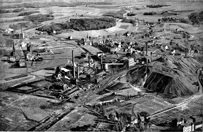 Datei:Sodingen Luftbild um 1914.jpg