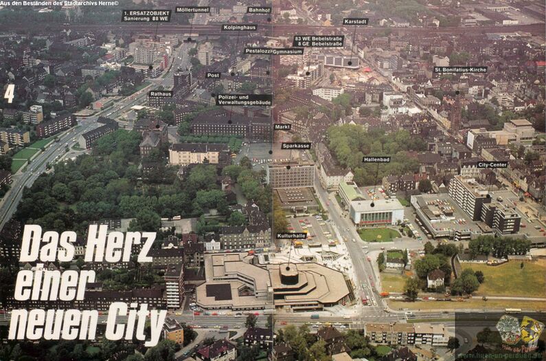 Stadtzentrum, 1976, aus: Dokumentation zur Stadtkernentwicklung, Herbst 1976. Interessant auf dem Bild aus dem Jahr 1976 ist, dass die Bahnunterführung an der neugeschaffenen Umgehungsstraße Westring noch den Namen „Möllertunnel“ trägt.