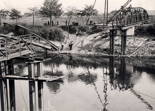 Die Gesprengte Kanalbrücke an der Recklinghäuser Straße, Mai 1945