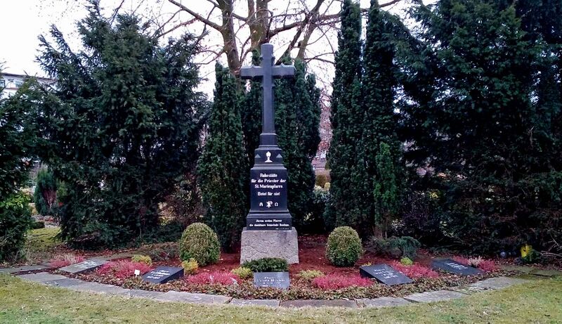 Datei:AJ Baukauer Friedhof Priestergruft.jpg