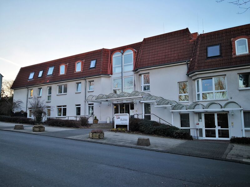 Datei:AWO W-P Seniorenzentrum Kronenstraße 2019.jpg