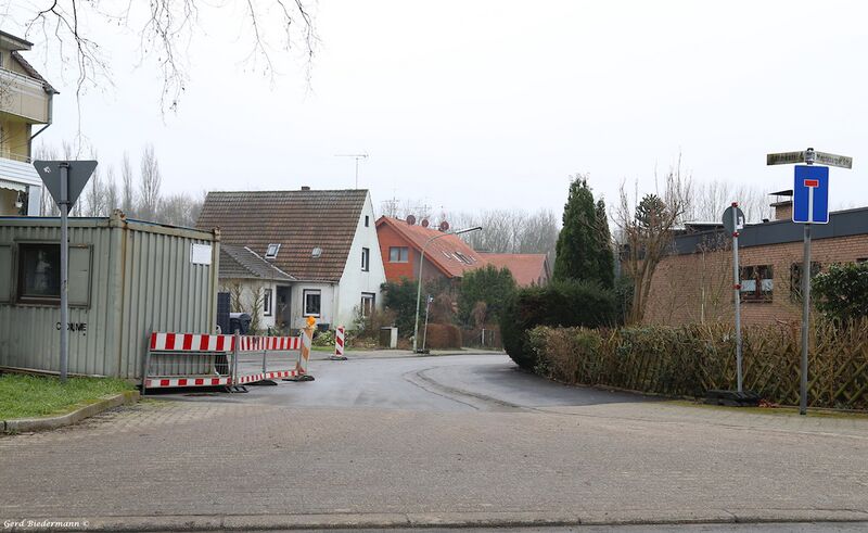 Datei:Almastrasse Gerd Biedermann 2016.jpeg