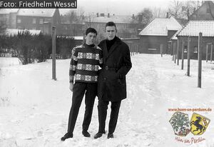 Auf dem Hinterhof der Lützowstraße in Horsthausen Friedhelm Wessel.jpg