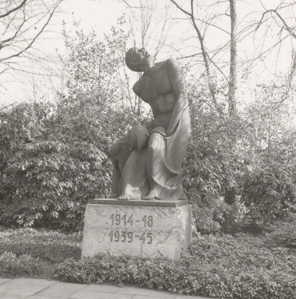 Datei:Aufschrei - Mahnmal in Eickel.jpg