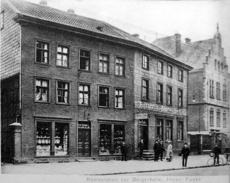 Datei:Bahnhofstraße 7a-7b vor 1920.jpg