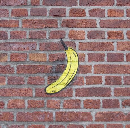 Banane des Künstlers Thomas Baumgärtel am Haupteingang [1]
