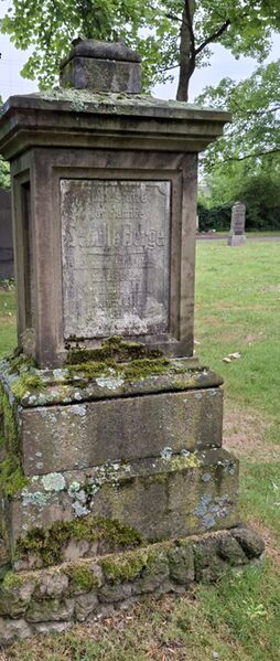 Datei:Bergelmann Friedhof 125 Schulte-Berge Andreas Janik 2025.jpg