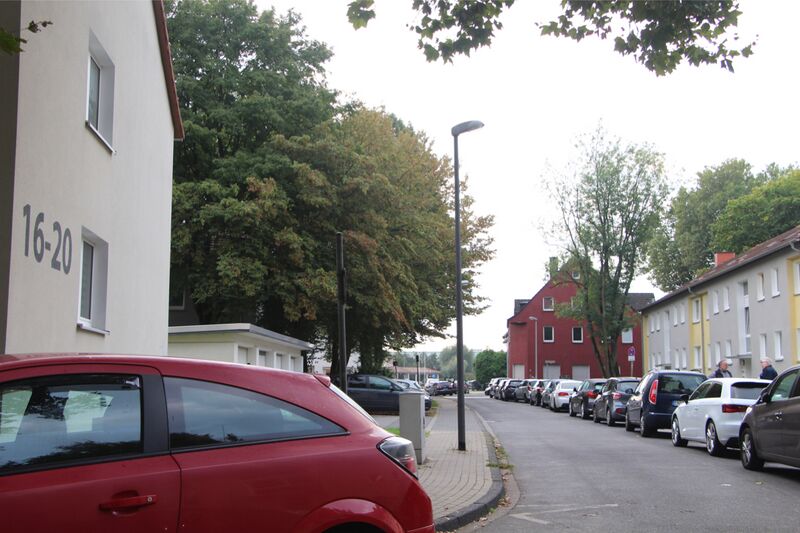 Datei:Bergiusstrasse 2279 TS 20210926.jpg