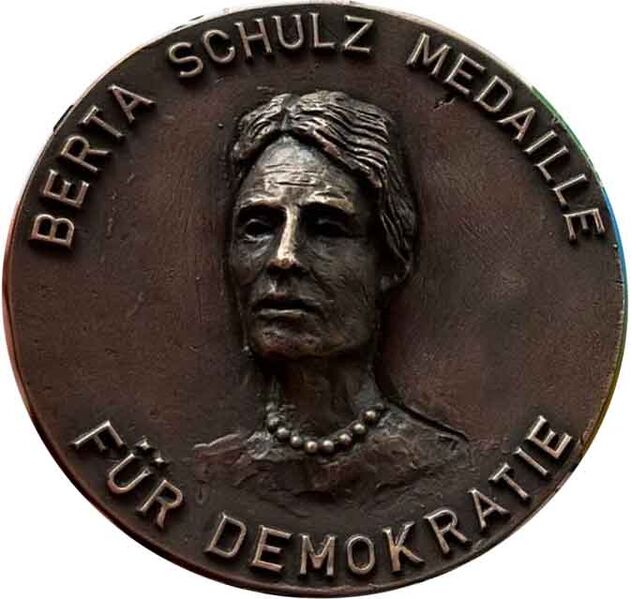 Datei:Berta-Schulz-Medaillie.jpg