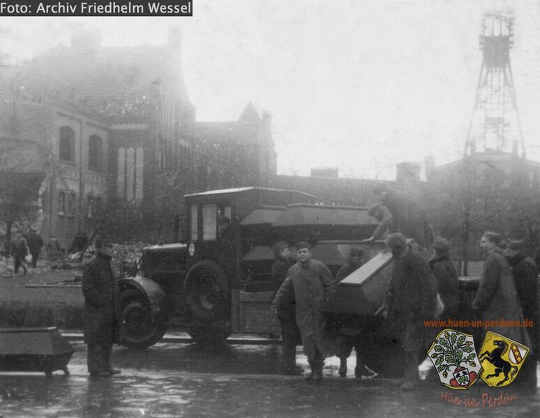 Datei:Bombardierung FdG Kaue 1944 Archiv Friedhelm Wessel.jpg