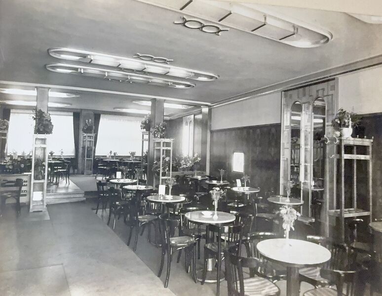 Datei:Cafe Feldkämper Innenansicht 01 1928 Archiv Hotel Sicking.jpg