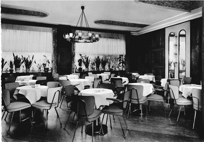 Datei:Cafe Feldkämper Innenansicht 03 ca 1963 Archiv Hotel Sicking.jpg