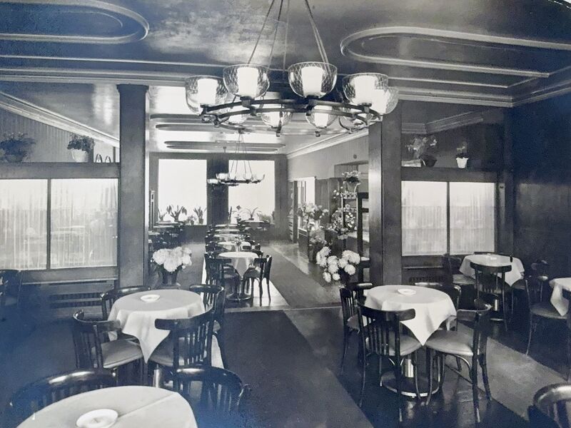 Datei:Cafe Feldkämper Innenansicht 04 ca 1963 Archiv Hotel Sicking.jpg