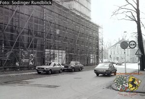 Dachrinnenreparatur am Sodinger Bunker SR130 1981 02.jpg