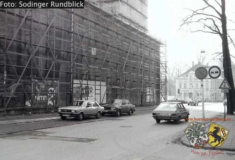 Datei:Dachrinnenreparatur am Sodinger Bunker SR130 1981 02.jpg