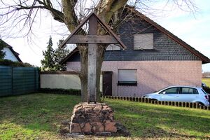 Das Pestkreuz und die Linde Gerd Biedermann 20170205.JPG