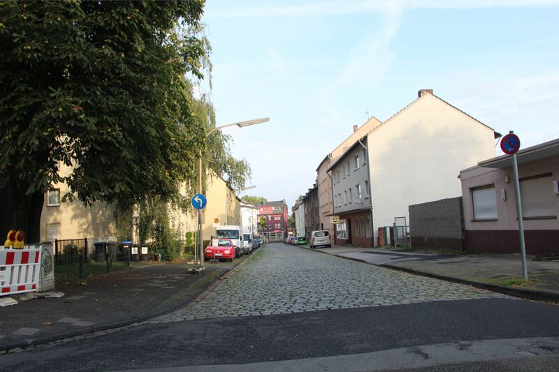 Datei:Drosselweg 2135 TS 20210912.jpg