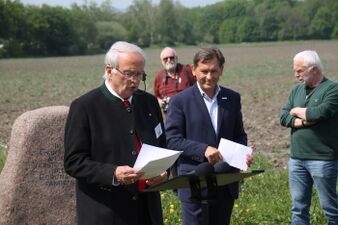 Einweihung Corona-Gedenkort. Gerd E. Schug und Oberbürgermeister Dr. Frank Dudda (06.05.2022)