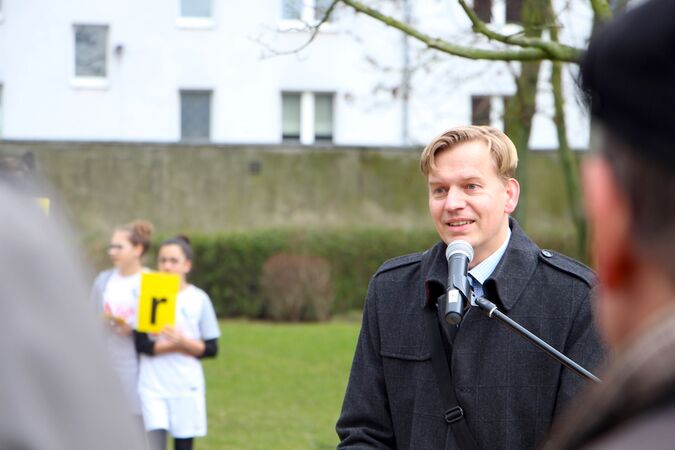 Bezirksbürgermeister Mathias Grunert bei der Eröffnungsrede [8]