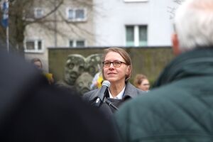 Einweihung Denkmal 03 MCG Thorsten Schmidt 20180323.jpg