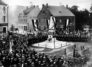 Einweihung Sodingen Denkmal 1906-09-02.png