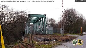 Eisenbahnbrücke Emscher 5 Gerd Storm 20181225.jpg