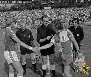 Endspiel 1976 Wimpeltausch.jpg