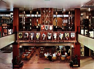 Glockenspiel City-Center Capri Heiland.jpg