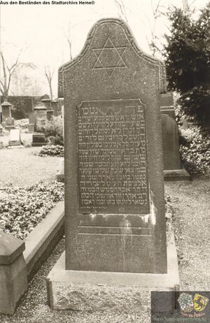 Grabstein eines Ostjuden auf dem jüdischen Friedhof am Hoverskamp.jpg