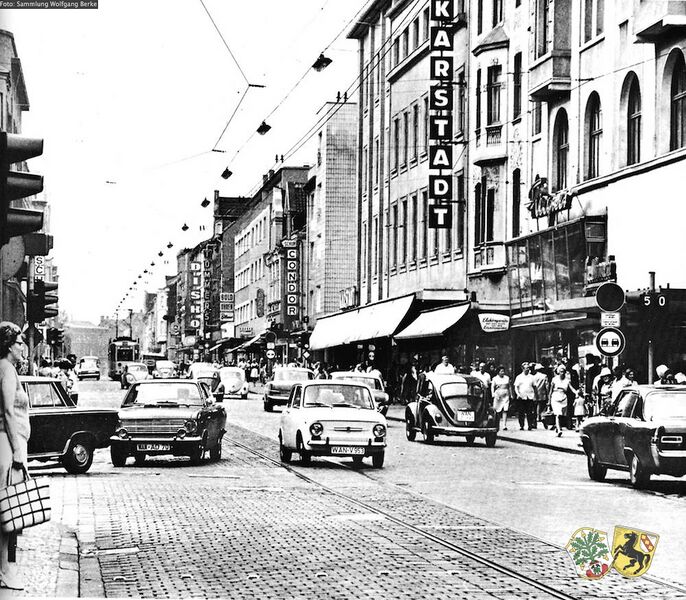 Datei:Hauptstrasse Sammlung Wolfgang Berke oJ.jpg