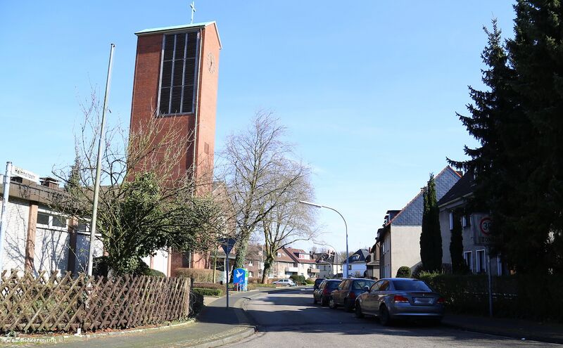 Datei:Helmholtzstrasse Gerd Biedermann 2016.jpeg