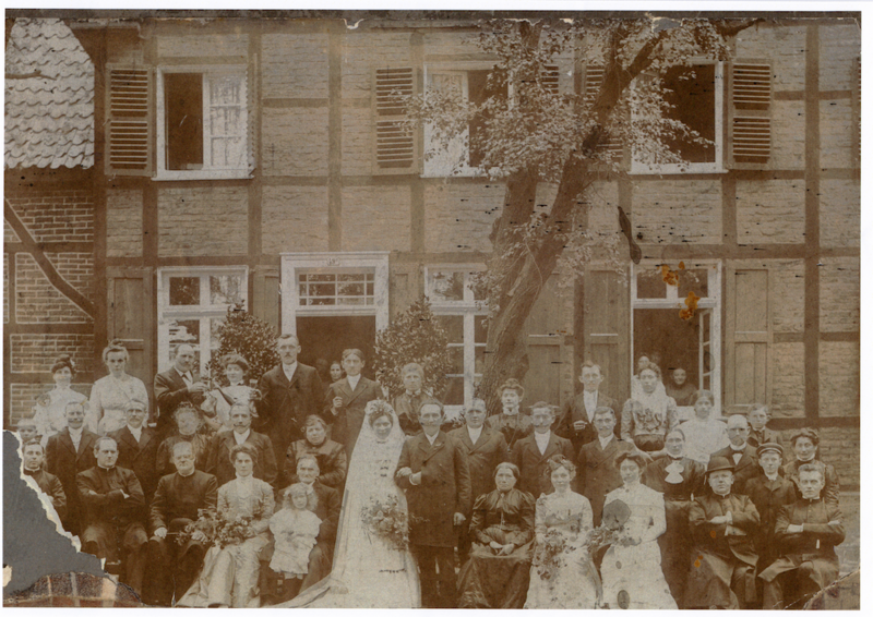 Datei:Hoffmann Hochzeit 1909 Sammlung Gerd Schug 071909.png