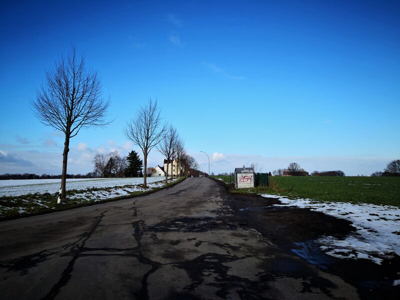 Datei:Holthauserstraße 2019 V2.jpg