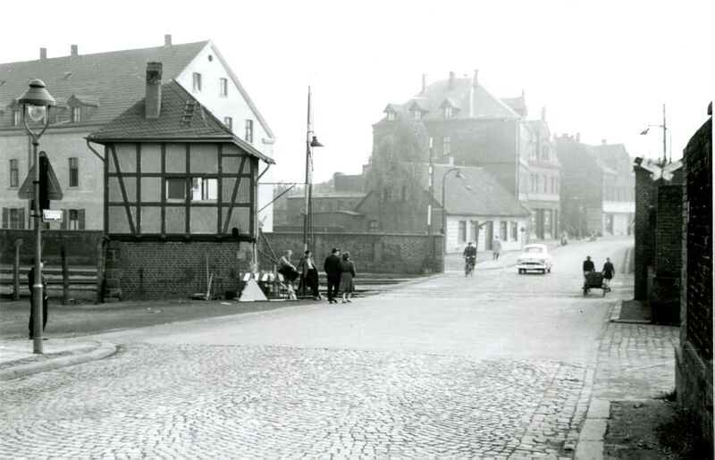 Datei:Horsthausen Bahnübergang Werderstraße.jpg