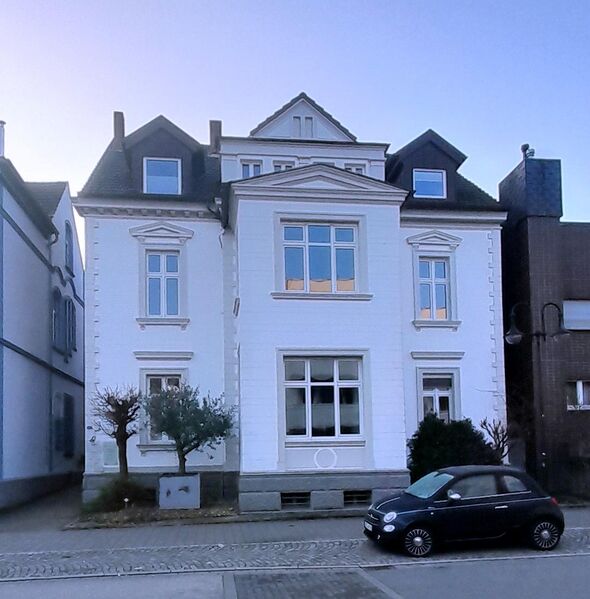 Datei:Janik-Schaeferstraße 12-2024.jpg