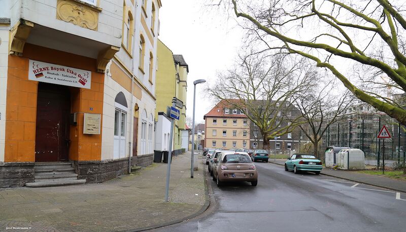 Datei:Karlsplatz Gerd Biedermann 2016.jpeg