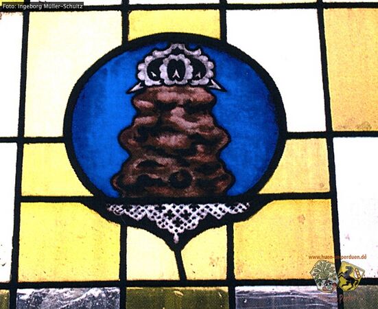 Fenster mit Zunftzeichen der Konditor.