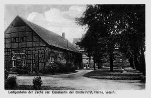 Ledigenheim-Constantin-Hof-Voss.jpg