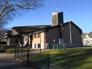 Luisenstraße St Josef Kirche 2019.jpg